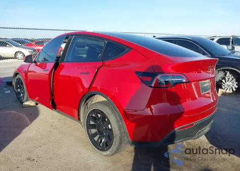 2022 Tesla Model Y Long Range Dual Motor All-Wheel Drive z USA, uszkodzony, nr VIN 7SAYGAEE6NF457237